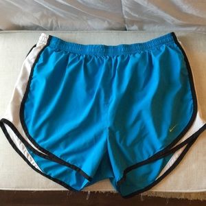 Women’s Nike tempo running shorts